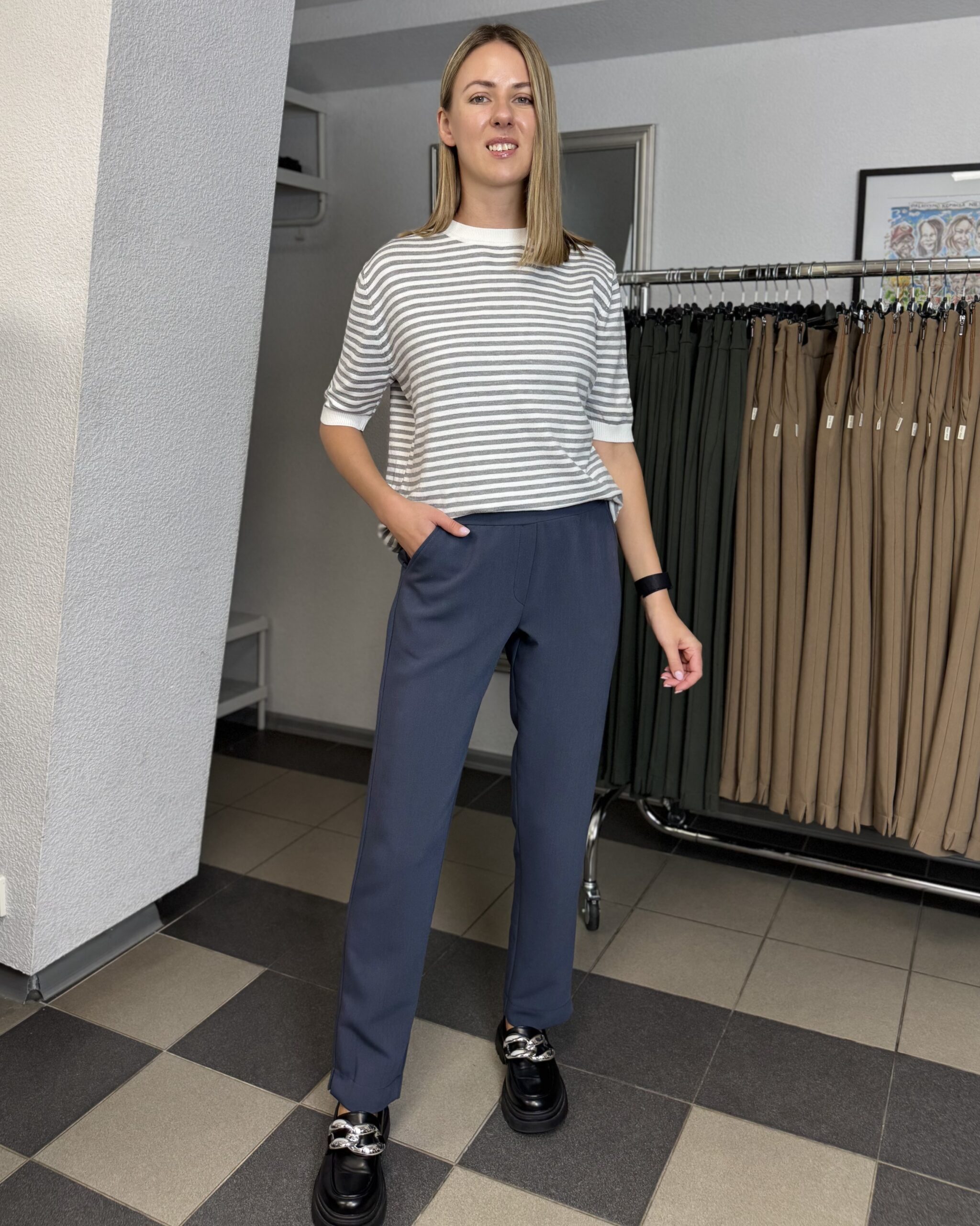 Kostiuminės kelnės Pieštukas