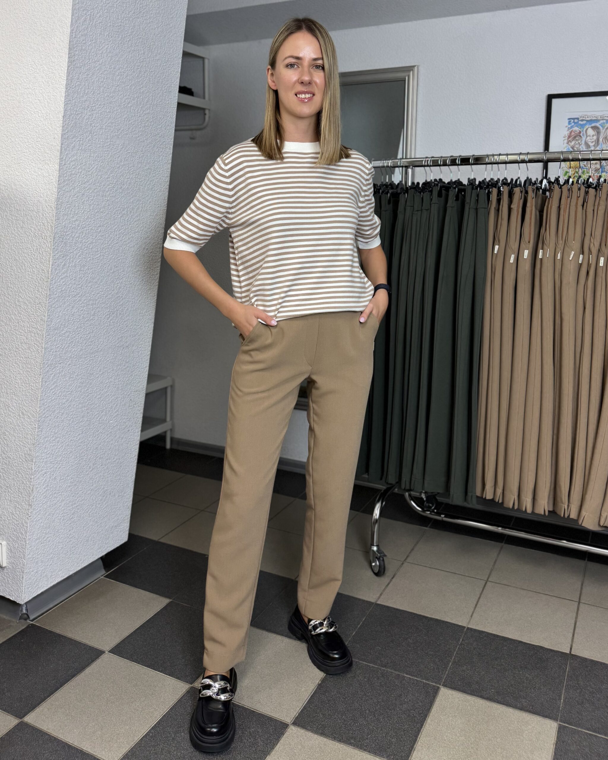 Kostiuminės kelnės Pieštukas